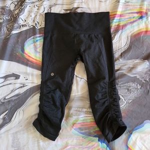 XS blue Lululemon Capri leggings